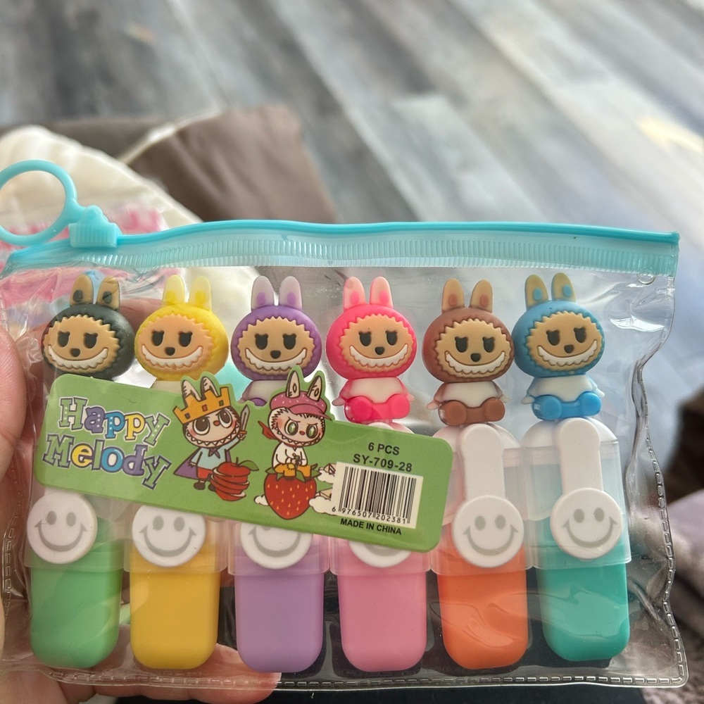 🔥$2 monster k-pop Happy Melody Bag of highlighters